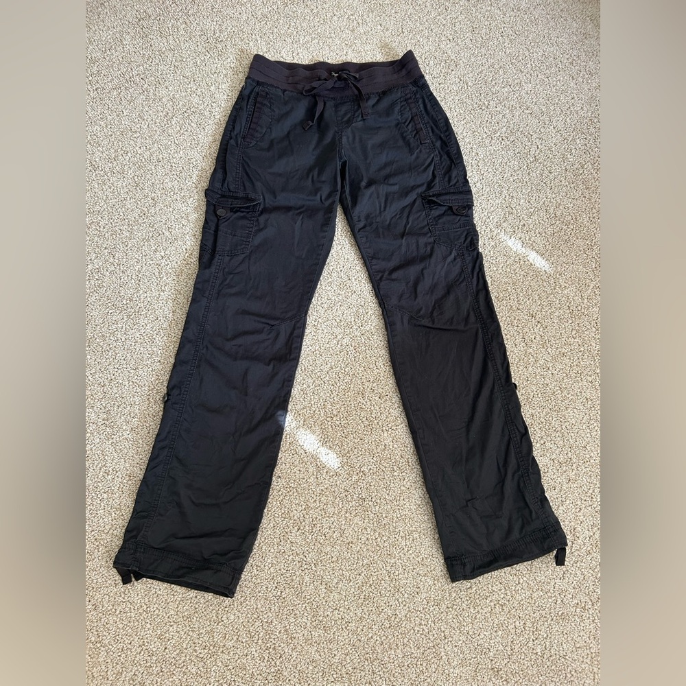 Supplies cargo pants. Size 2.